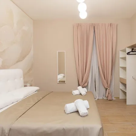 Casa Di Latta * Rome