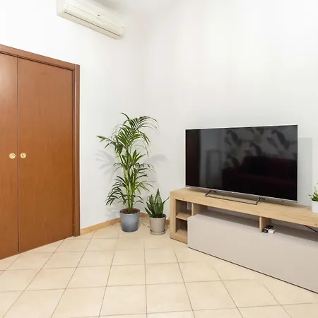 Casa Di Latta * Rome
